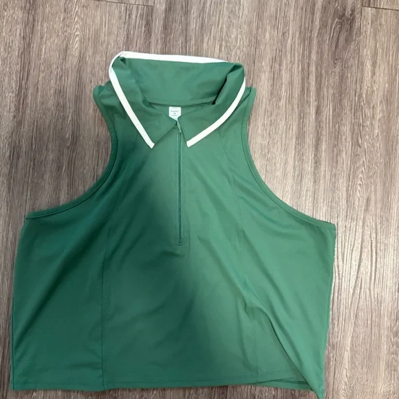 Old Navy Powersoft crop polo tank top - Picture 2 of 7